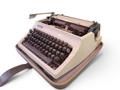 Typewriter TBM DE LUXE UNIS Yugoslavia Cyrillic Russian Text Late 1980s