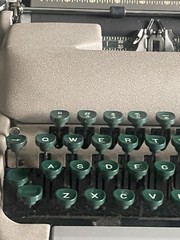Vintage Smith Corona Clipper Portable Manual Typewriter Green Keys w/ Case USA