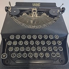 1938 Remington Rem Rand Cadet Portable Typewriter w/ Case S# CB126642 Gorgeous!