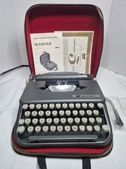 1961 Smith Corona Skyriter Ultraportable Typewriter 4Y series Read Please