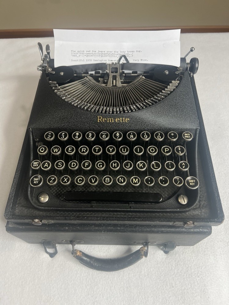Vintage Beautiful 1938 Remington Rem-ette Portable Typewriter W/Case Very Nice
