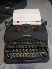 Vintage Corona Standard Floating Shift Typewriter In Case