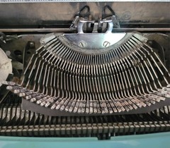 Portable 1960s Smith Corona CORSAIR DELUXE Typewriter Aqua Turquoise Keys Work