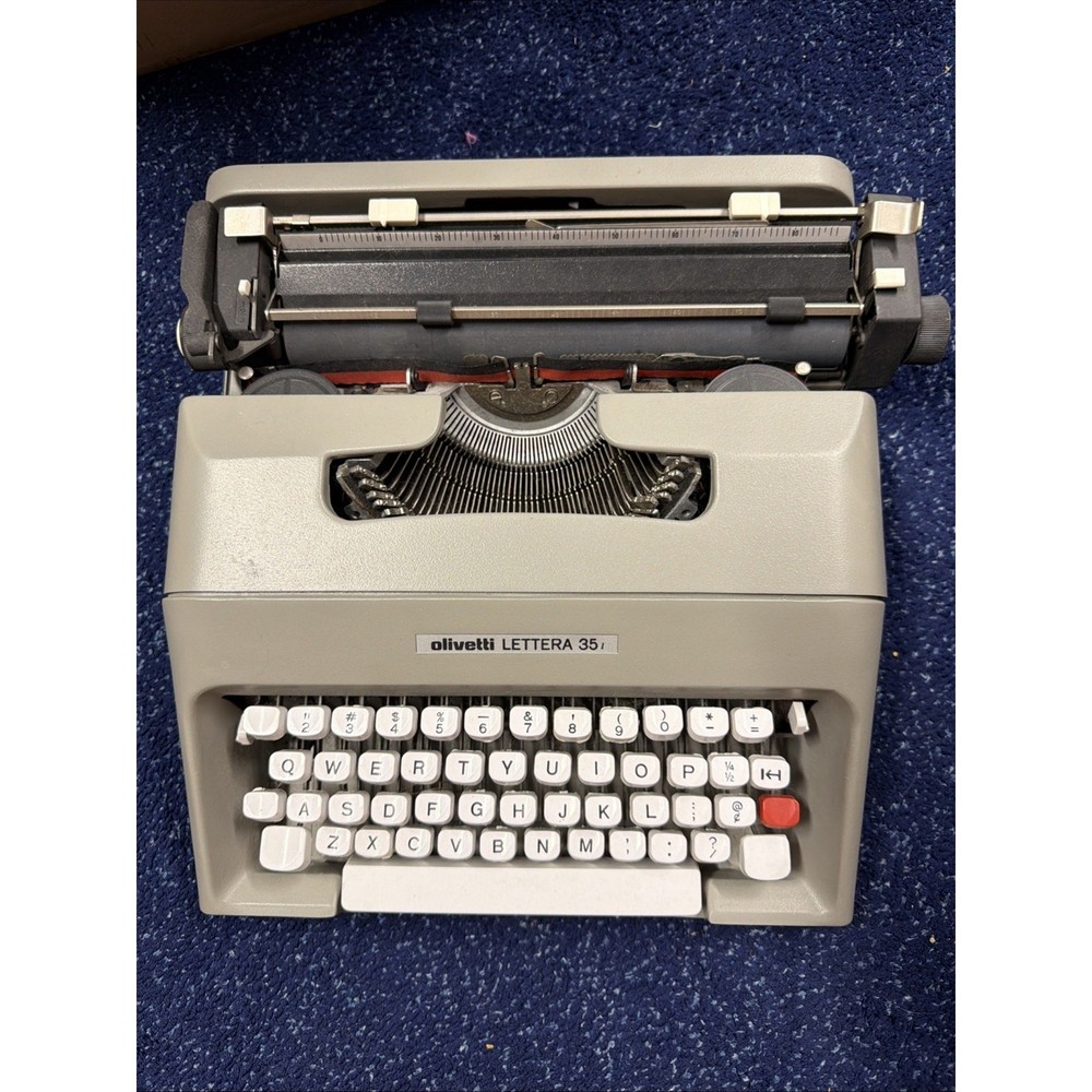Olivetti Lettera 35i Typewriter Mint Condition