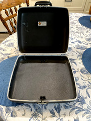 Penncrest Concord 10 Green Portable Electric Typewriter w Case – Tested, Works