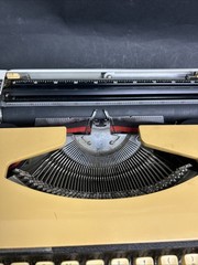 Vintage Brother Activator 800T Portable Manual Typewriter