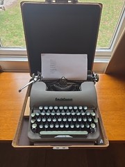 Smith Corona “Tabulator” Typewriter With Case