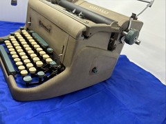1956 Underwood SX11 Manual Standard Typewriter – Works READ