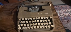 Smith Corona Silent-Super Portable Typewriter Vintage Mid Century w/ Case