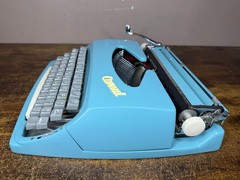 Excellent! Serviced 1969 Consul 232 Vintage Ultra-Portable Blue Typewriter