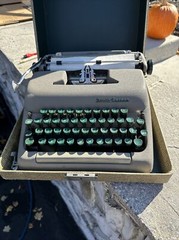 Vintage 1957 Smith Corona Sterling Portable Typewriter Green Keys Locking Case