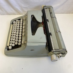 Hermes 3000 Typewriter Seafoam Green – Untested/For Parts – HEBREW Language