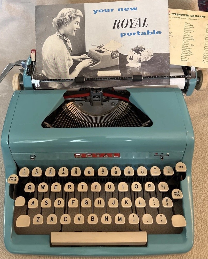 Vintage 1957 Royal Quiet Deluxe Teal Blue Typewriter & Tweed Case VGC New Ribbon