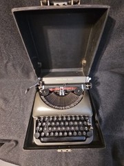 Antique 1937 REMINGTON RAND Deluxe Model 5 Typewriter / Vintage w Case. WORKING