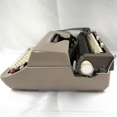Montgomery Ward Signature 088 Portable Typewriter w/ Case TESTED Types Japan