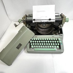 Hermes 9 Typewriter Swiss Made 1960s Vintage Antique PICA English Keyboard Rare