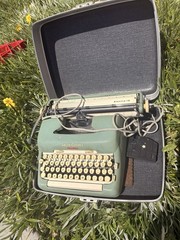 VTG 1956 Smith Corona 5TE Typewriter Case Portable Electric All Working