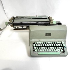 Hermes 9 Typewriter Swiss Made 1960s Vintage Antique PICA English Keyboard Rare