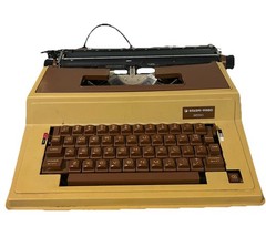 Silver-Reed 8550 Model 6100 Electric Typewriter & Case Parts Only UNTESTED AS IS