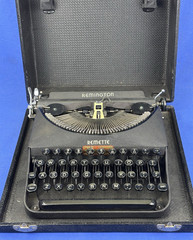 Vintage 1941 Remington Standard Remette Typewriter with Case – Works! Made in US
