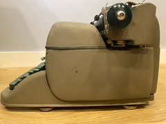 Vintage 1957 Remington Rand Super Riter Standard Typewriter SPP-2-51351-J