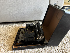1929-1932 Portable Royal Typewriter- Black with Case