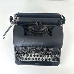 Vintage 1945 Smith Corona Clipper Portable Manuel Typewriter Black No Case Clean