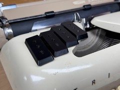 Replacement Foot Mounts (Set of 4 Feet) for Triumph Perfekt Portable Typewriters