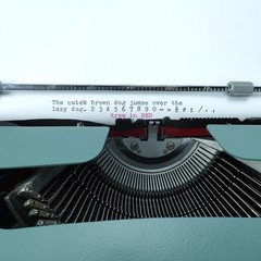Olivetti Lettera 32 Ultra Portable Typewriter Spain 1969 W/ Case Serviced Nice🔥
