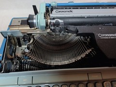 Vintage Smith Corona Coronet Automatic Typewriter Blue w/ Case For Parts Repair