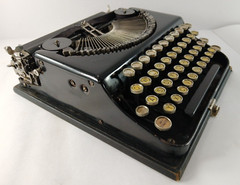 VTG Antique 1920’s Remington Portable Typewriter w/ German Type Keys WORKS Rare!