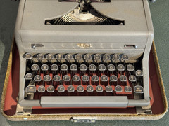 1950 Royal Arrow Typewriter Portable w/Case Serial #C 1982692 Dark Gray Squared