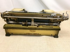 Antique Vintage 1930 Royal 2-tone yellow typewriter w/case Serial # 1233356
