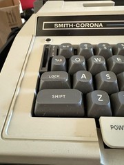 1975-1978 Smith- Corona XT Electric Typewriter Works used Carrying Case
