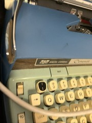 Smith Corona Coronet Electric 12 Typewriter w/ Portable Hard Case – Tested/Works