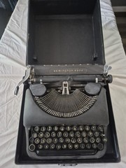 Vintage 1940s Remington Rand Deluxe Model 5 Typewriter with Original Case