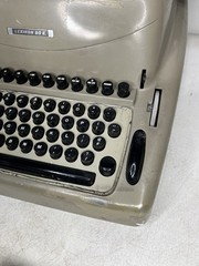OLIVETTI LEXICON 80E 1955 MARCELLO NIZZOLI’S TYPEWRITER FOR PARTS