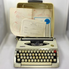 Vtg 1968 Brother Charger 33 Portable Manual Typewriter w Papers *3 Sticky keys