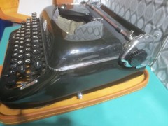 Vintage 1959 Mid Century German Made and Engineered ERIKA Typewriter Model 10