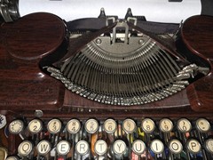 Royal Manual Portable Typewriter w/ Case, Vintage 1930 Metal S/N P290973