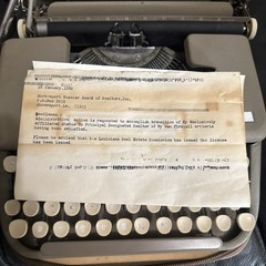 Vintage Smith Corona Skywriter Portable Typewriter with Case Y 249469
