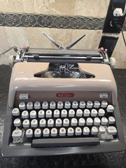 Vintage 1960 Royal Heritage Portable Typewriter – Royal McBee Era –