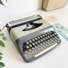 Working Consul 232 Typewriter | 1960s | UPS Express